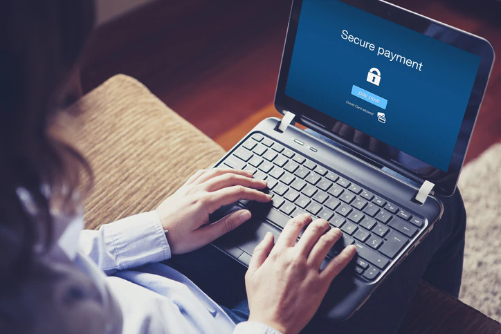 eCommerce Fraud: 8 Ways to Identify Fraud and How to Prevent It